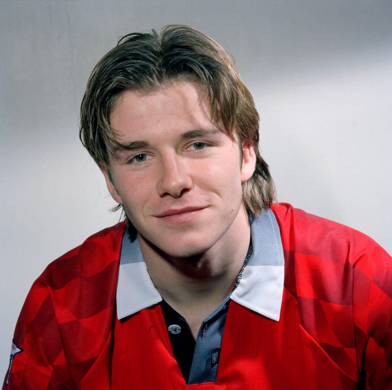 1992年的今天17 岁的贝克汉姆完成了曼联首秀🔴 #足球#  #