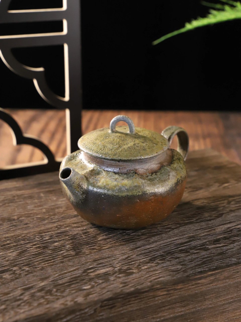 柴烧壶的特点和价值: 独特的光泽和氧化效果,外观漂亮.