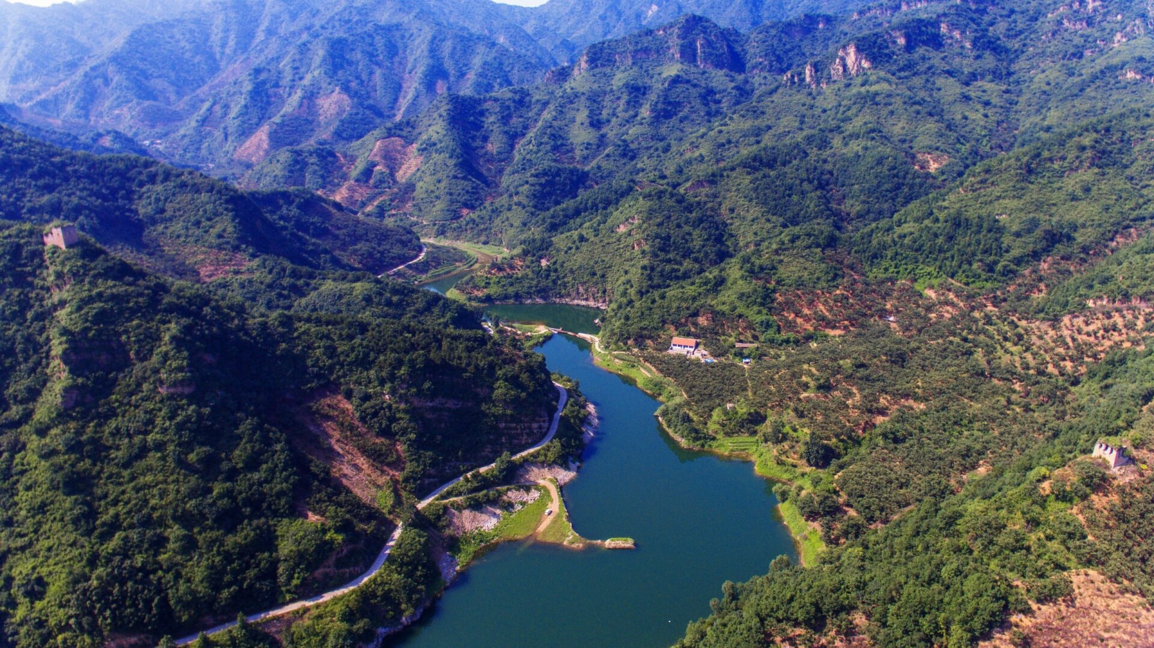 适合自驾游,够大,够野,够狂 大黑汀水库水库位于唐山市迁西县,与