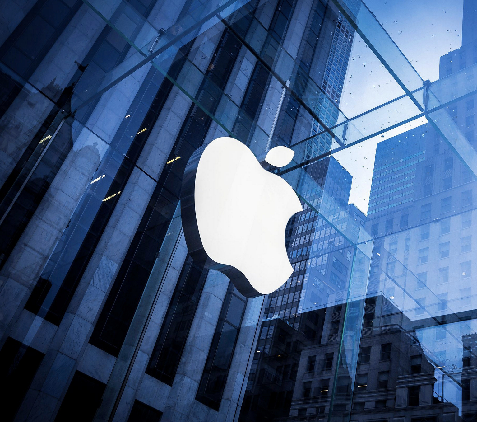 【#苹果被指营销手段虚伪#iphone16被指硬件不明显改善ai功能】