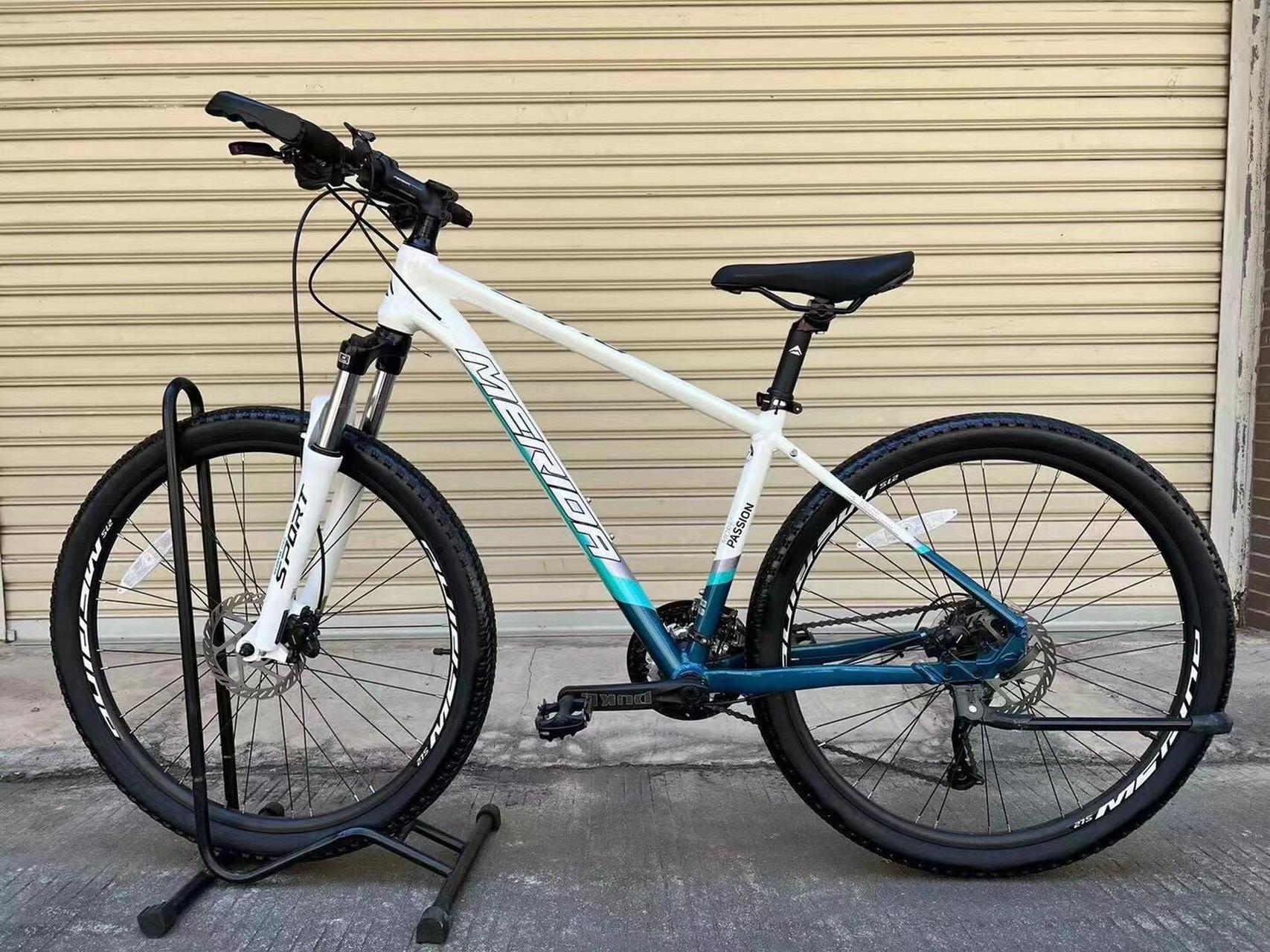 23款美利达公爵600,双盘18速油碟,铝合金车架,禧玛诺变速器,线控锁死