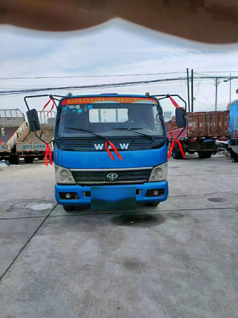 新到14年奥驰2000,车厢4.