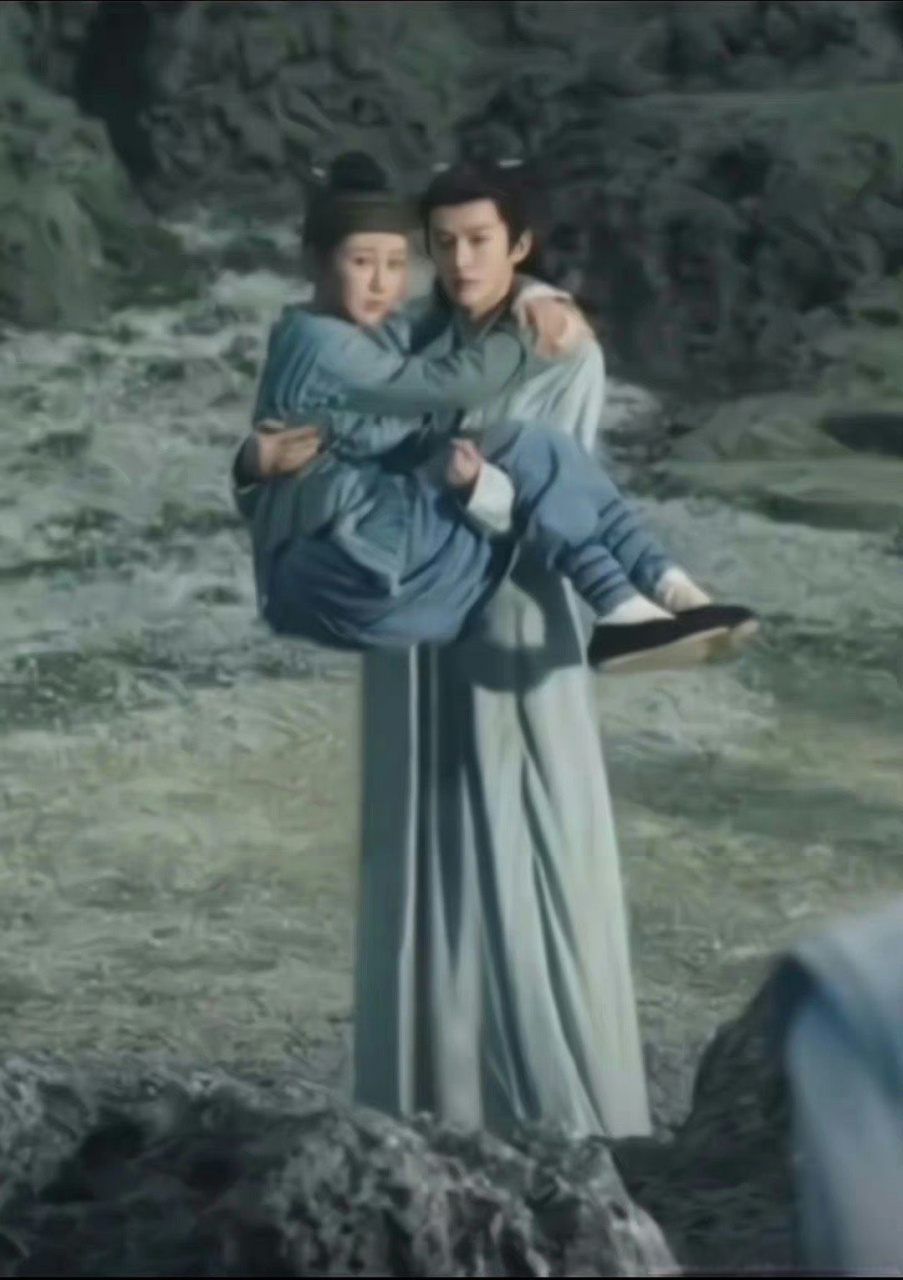 长相思# 邓为杨紫公主抱这个体型差真的很好嗑 #电视剧长相思