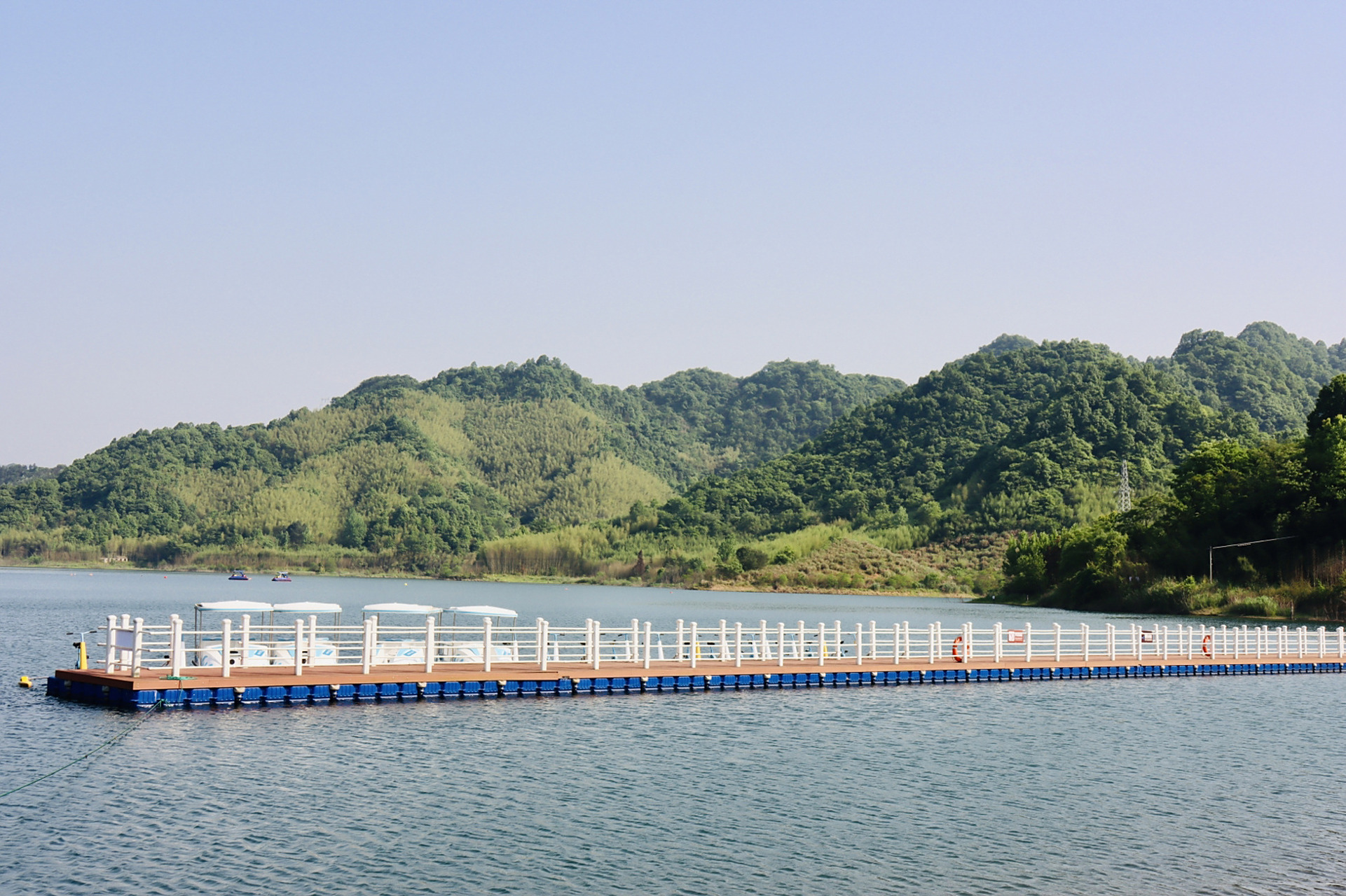 宁国·青龙湾原生态旅游度假区 号称:皖南川藏线上的小千岛湖 	 青