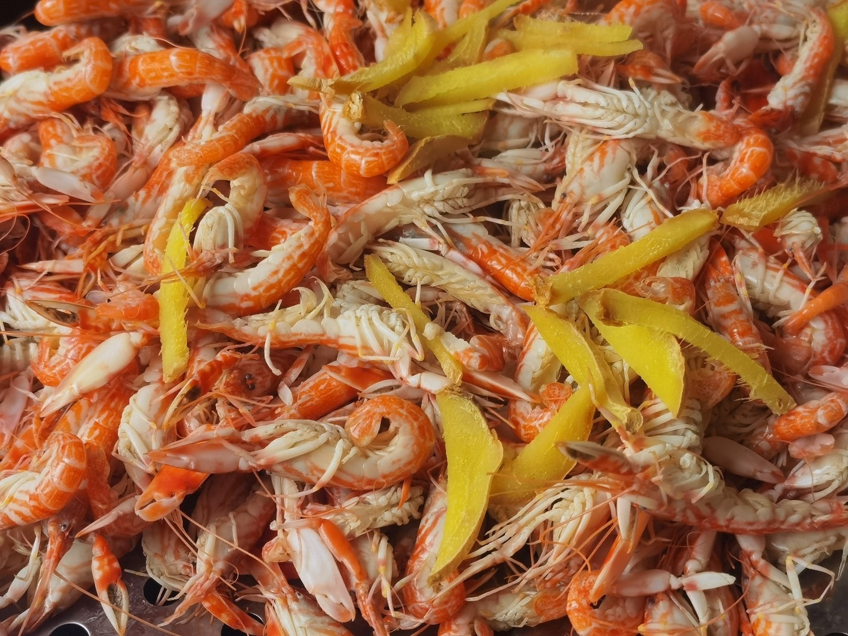 我最爱吃的虾之一:狗虾 台州人叫它拉嘘虾(撒尿虾),味道鲜美,肉质鲜嫩