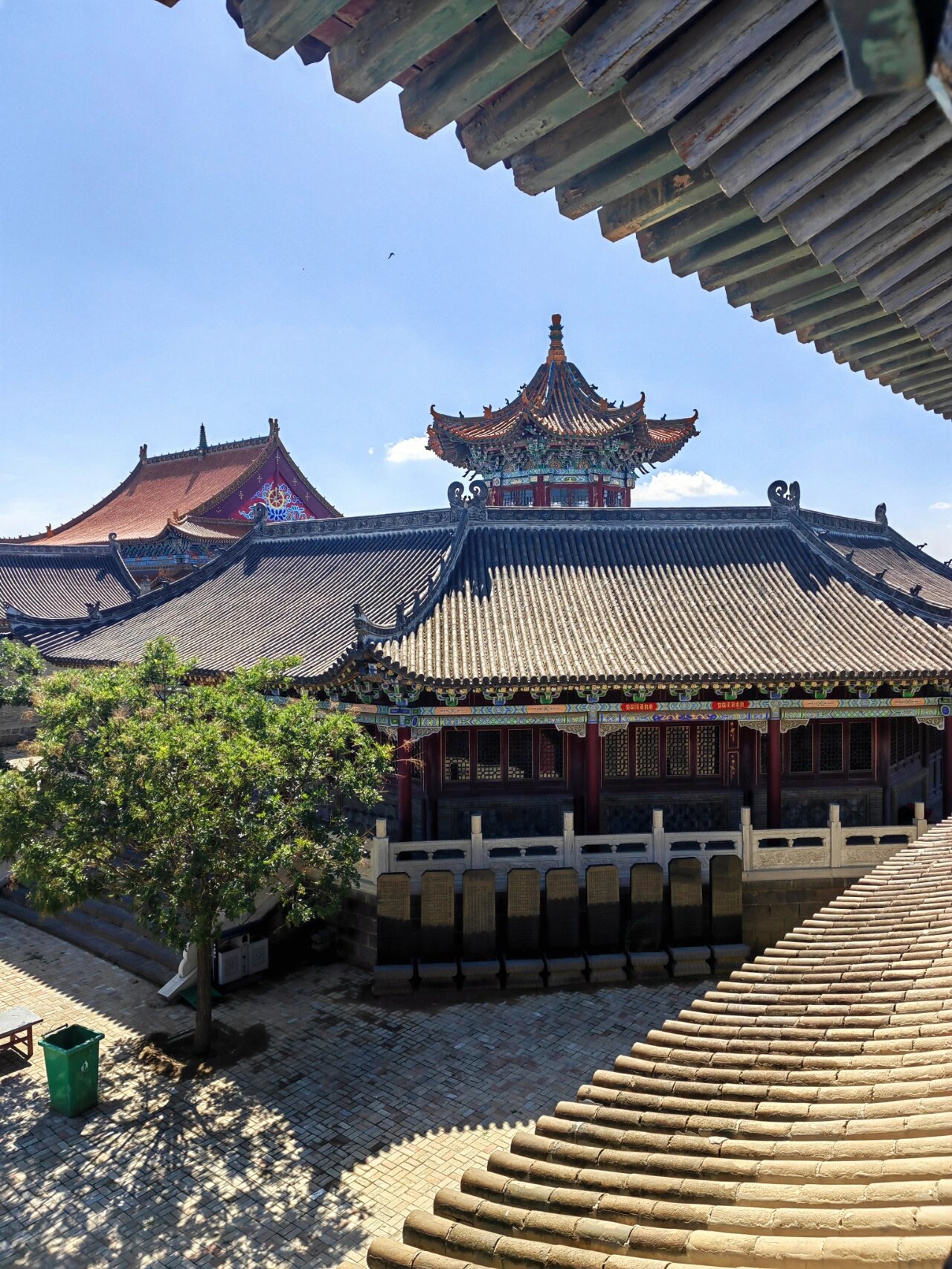 包头市区就能参观的佛教建筑群,妙法禅寺 妙法禅寺,在东河区乔家金街