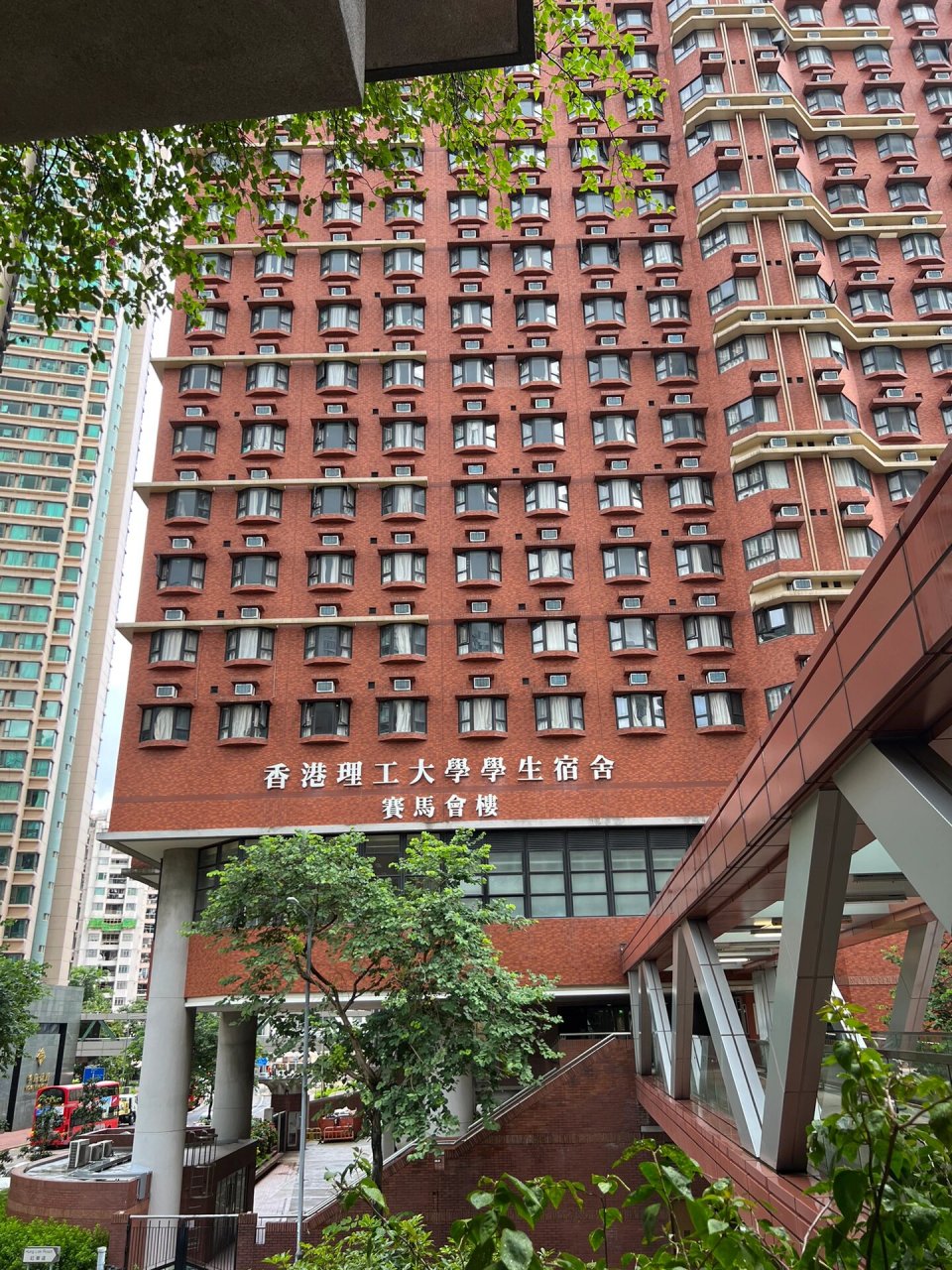 还好去踩点_ 香港理工大学红磡湾校区 给司机大佬看了英文版地址,却