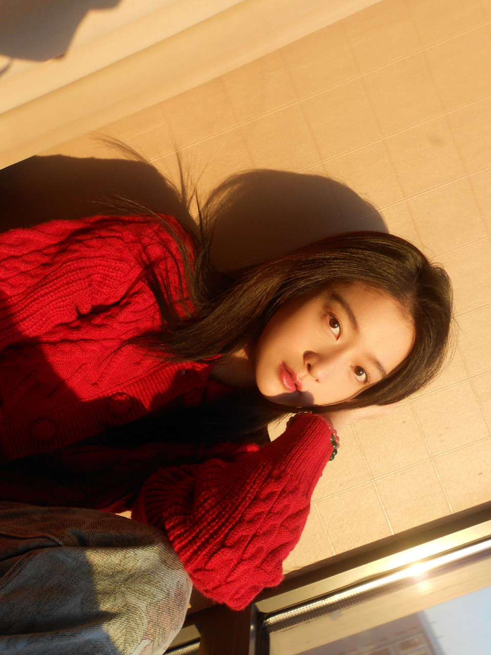 张雪迎超话 日暮时分,窥见夕阳轮廓,月光痕迹78记录冬日里的小温暖