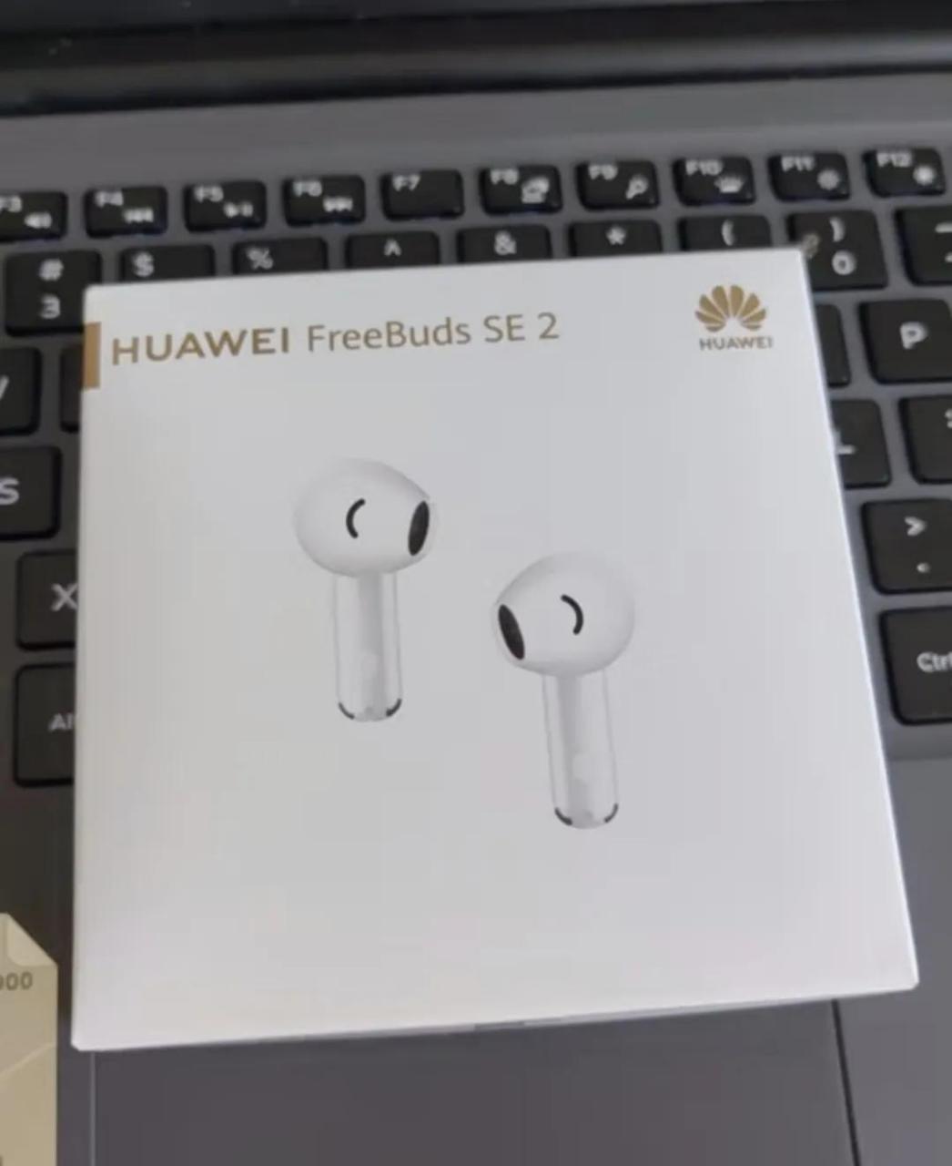 续航真的拉爆了,轻巧好用,音质很好,够用了,华为 freebuds se 2轻盈