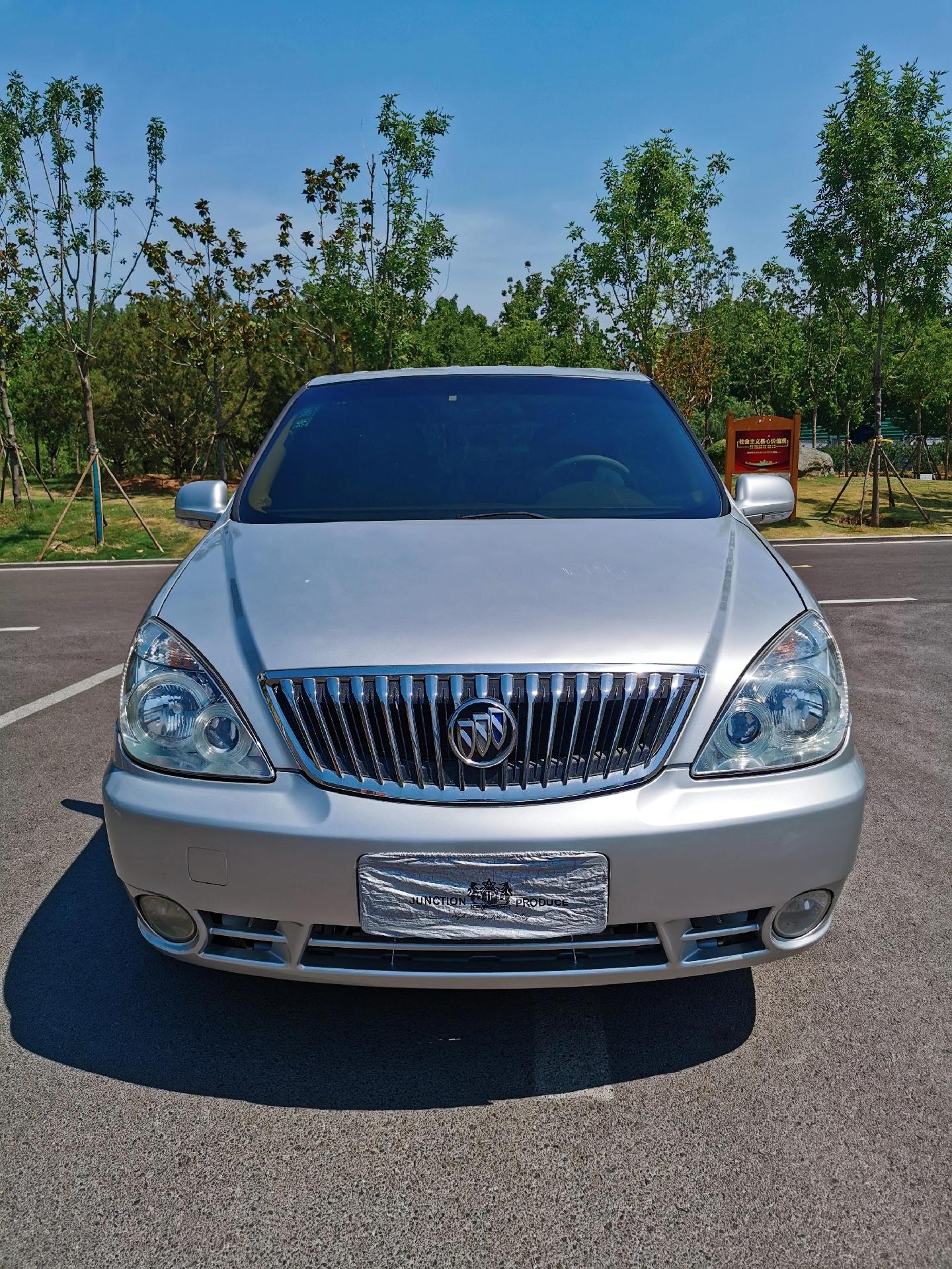 新到16年别克gl8 7座经典商务 2