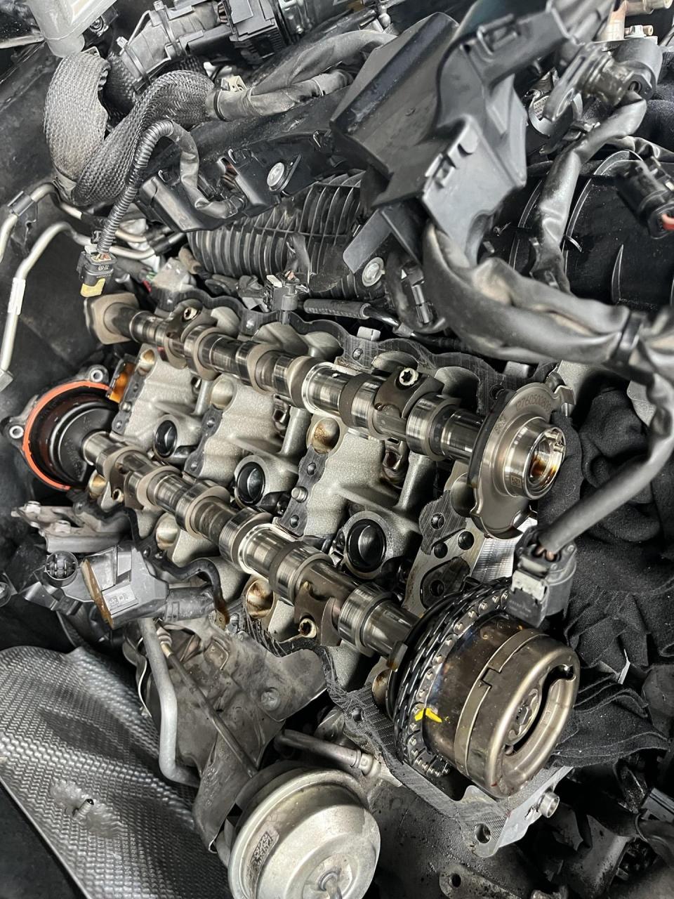 奔驰r320发动机异响.