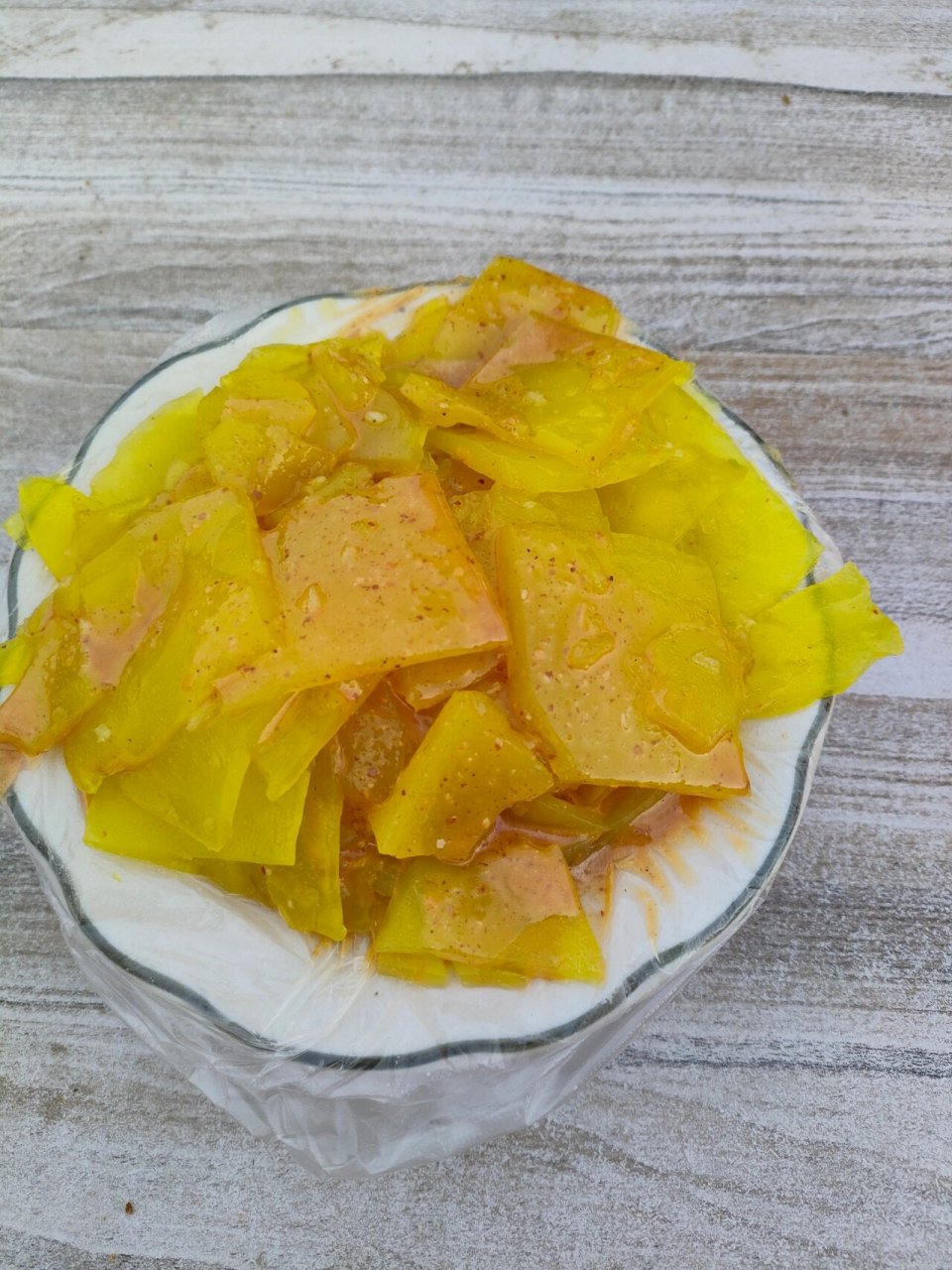 焦作会上的炒凉粉 第一次吃黄色的炒凉粉,说是逢会的时候才会有,过年