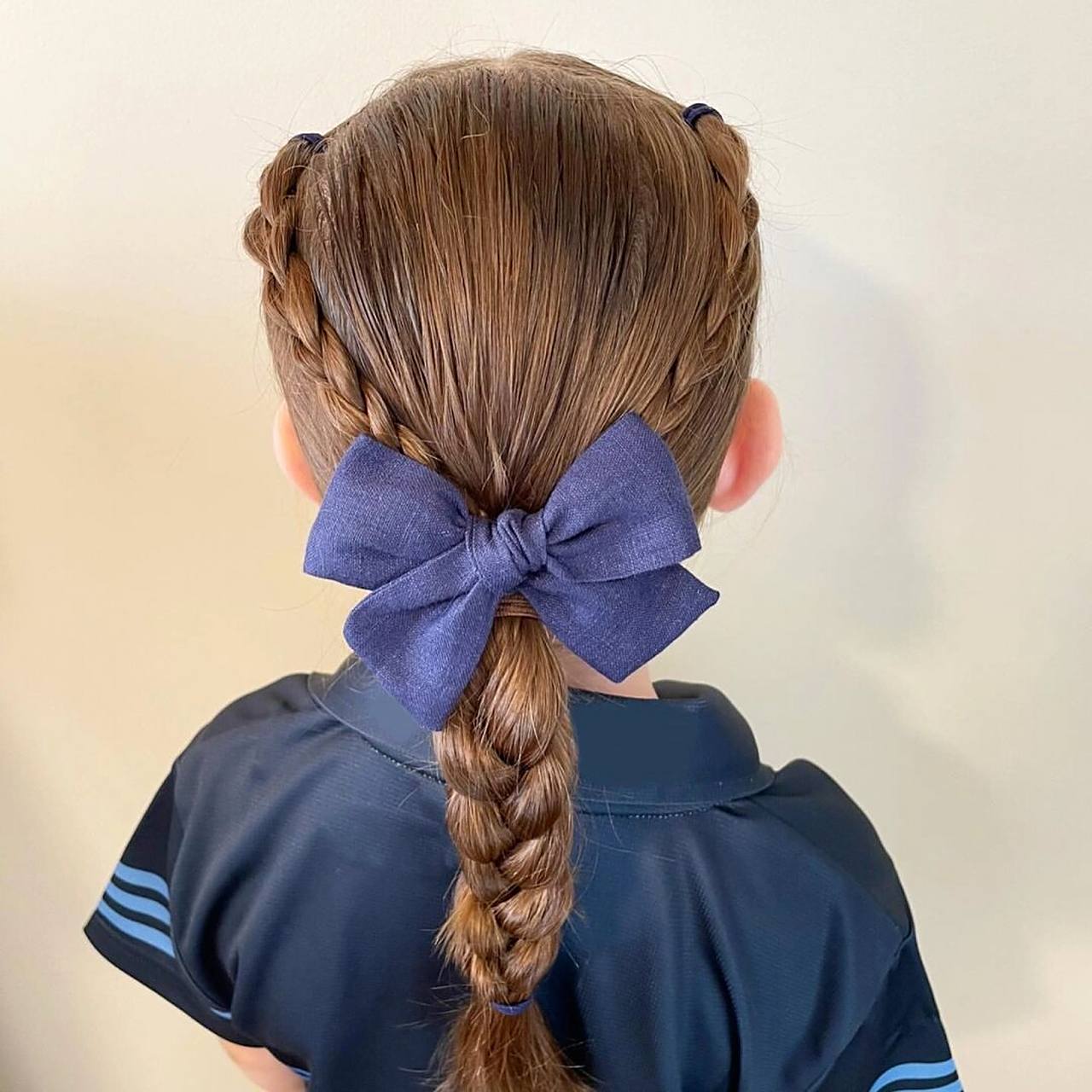 来看看这几款漂亮的发型找找灵感吧,让孩子每天在幼儿园闪亮登场,妈妈