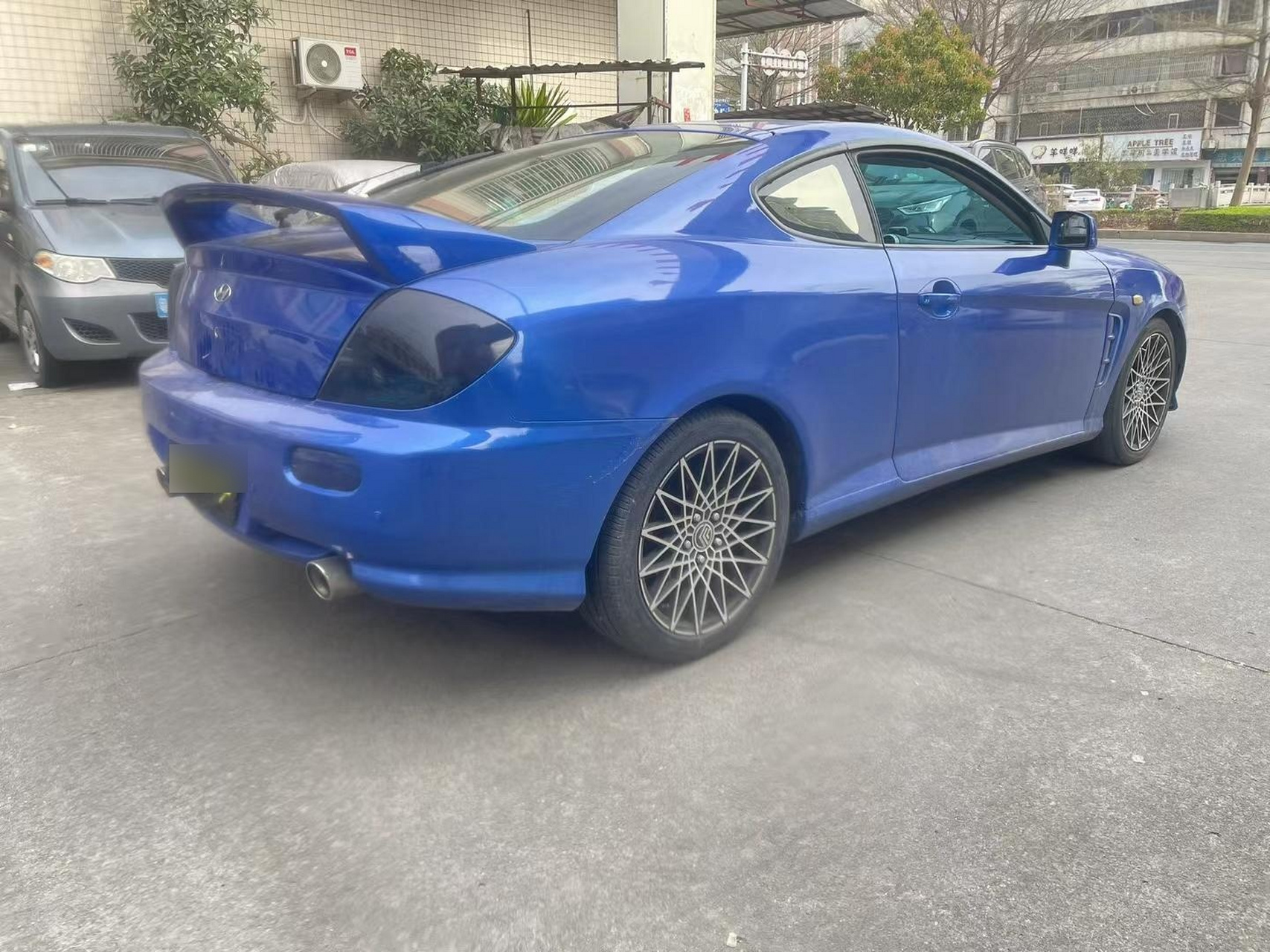 06年现代酷派v6发动机轿跑,车况漂亮,无事故,备胎末落地,年审明年4