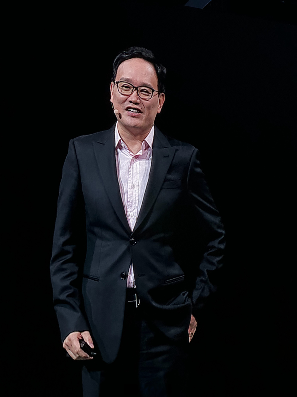 给大家看一下微博的甲级战犯,微博ceo来去之间!