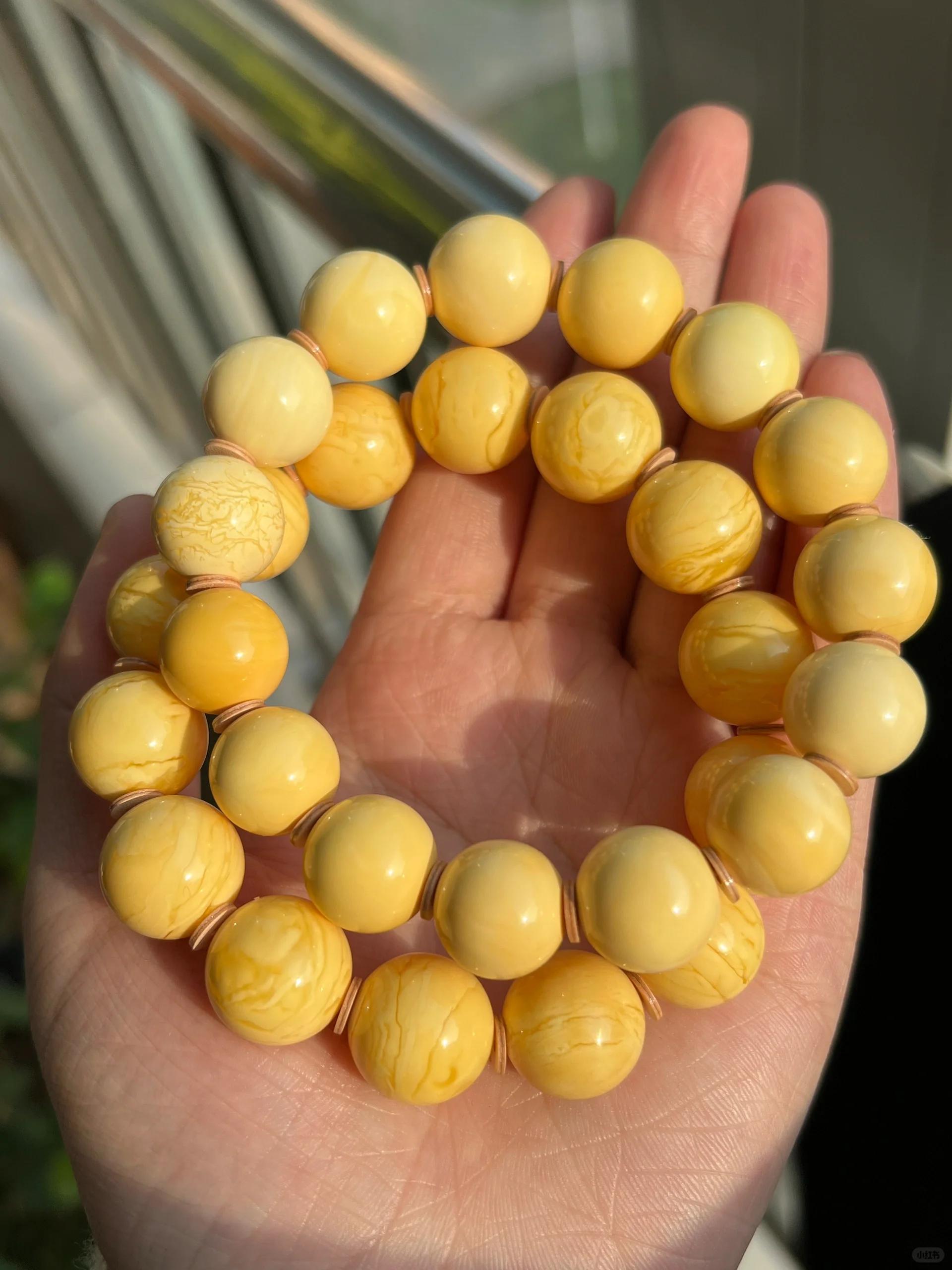蜜蜡氧化手串到底是不是智商税71(科普篇) 首先标题党了嘿,嘿 答案
