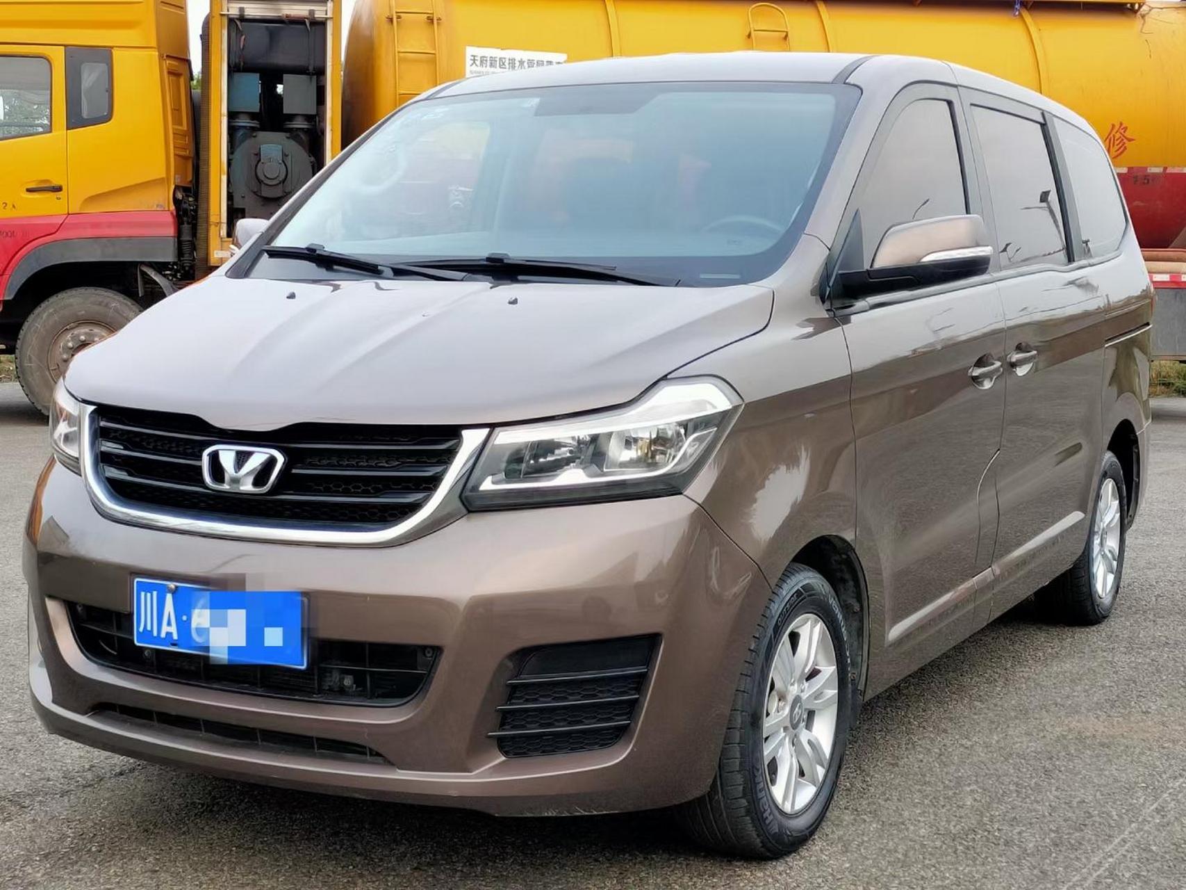 新到店:2017年早产华晨宝马高端商务车 华颂7!延用宝马的n20 2.