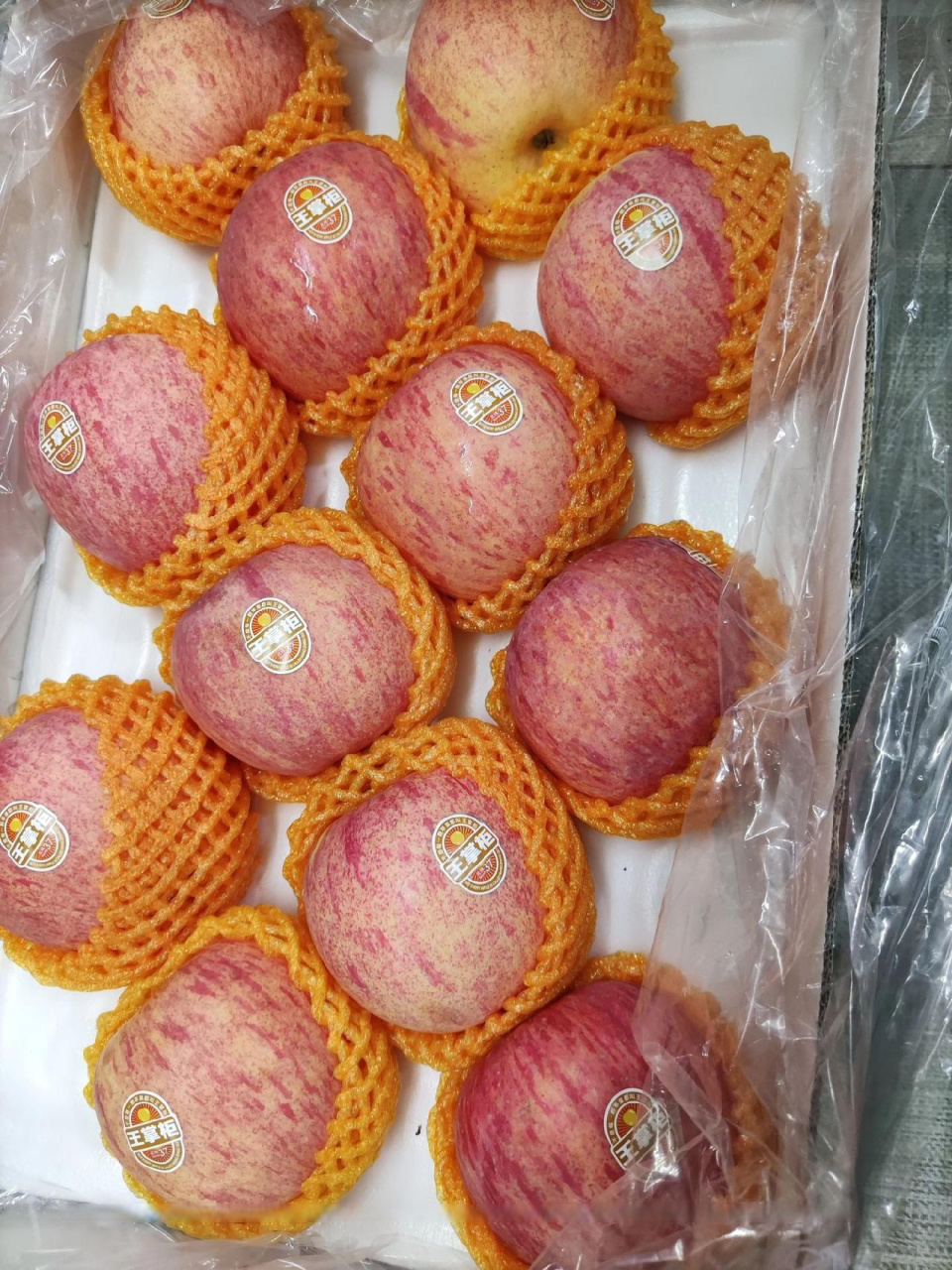 王掌柜苹果上新,不催熟,不打腊,天然健康汁水足,很脆很爽清香甜最方便