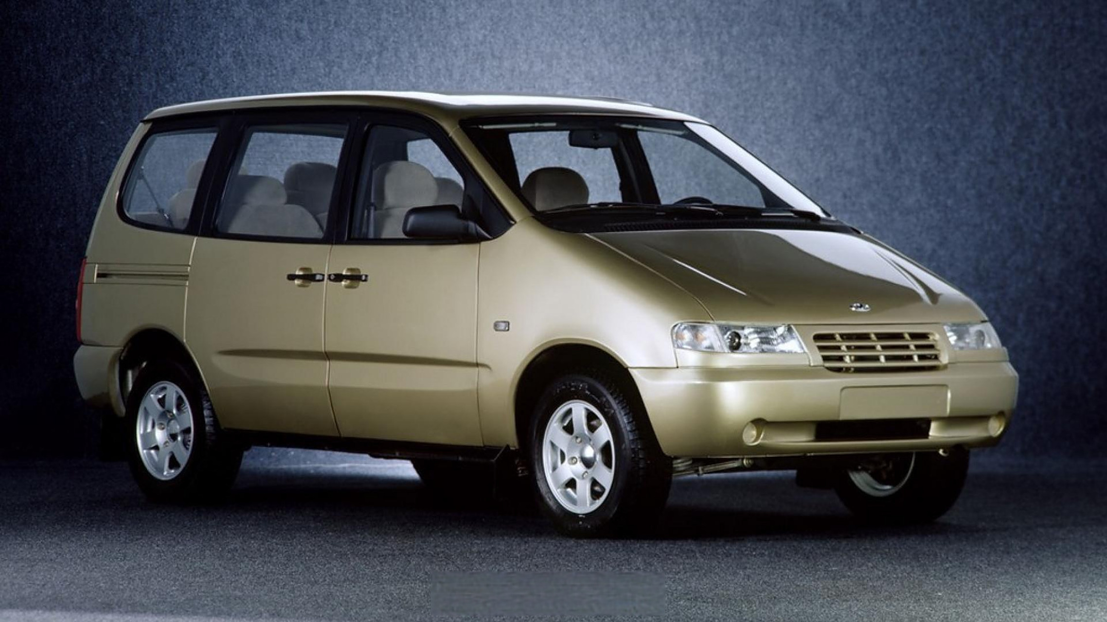 vaz 2120,又叫拉达nadezhda,俄罗斯汽车工业90年代末针对mpv细分市场