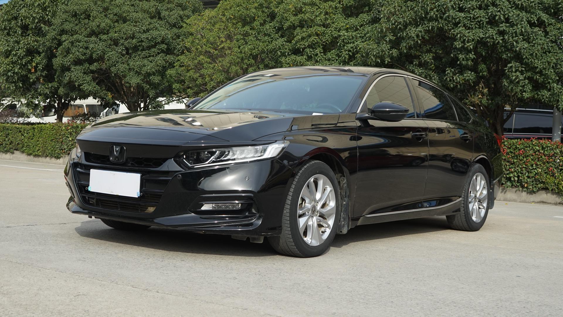 19年十代雅阁,260精英,双电动座椅,天窗,大屏导航,分区空调,b级车标杆