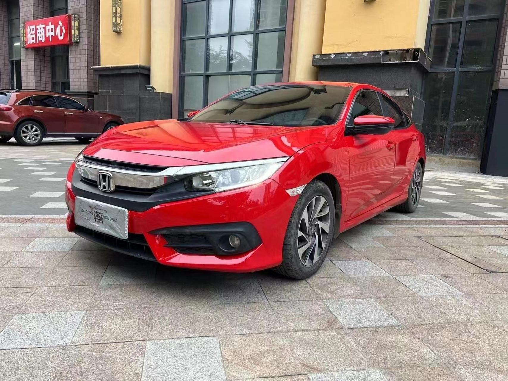 刚刚到店中国红9899本田思域1.