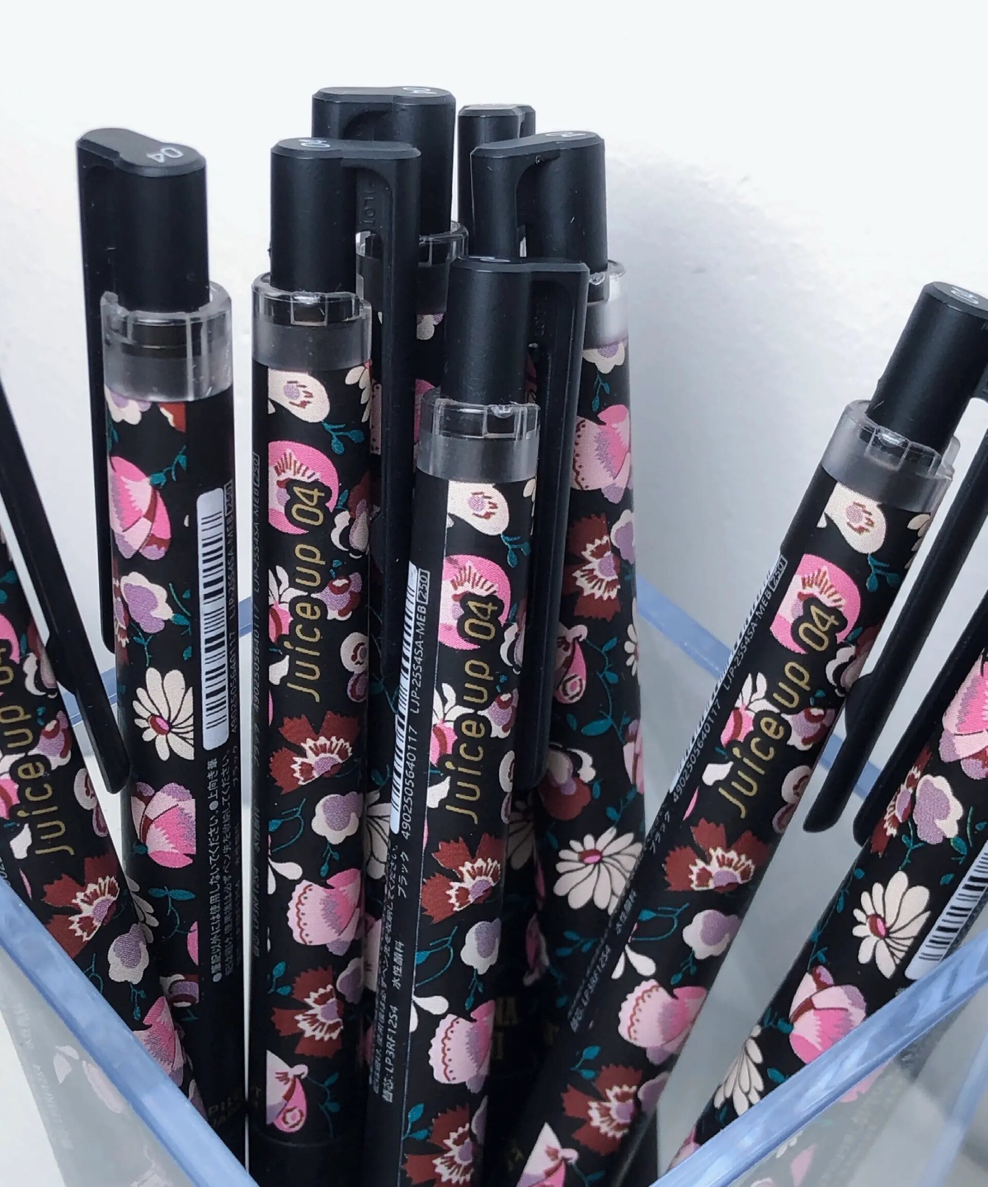 百乐juice up黑色花朵96安娜苏限定中性笔