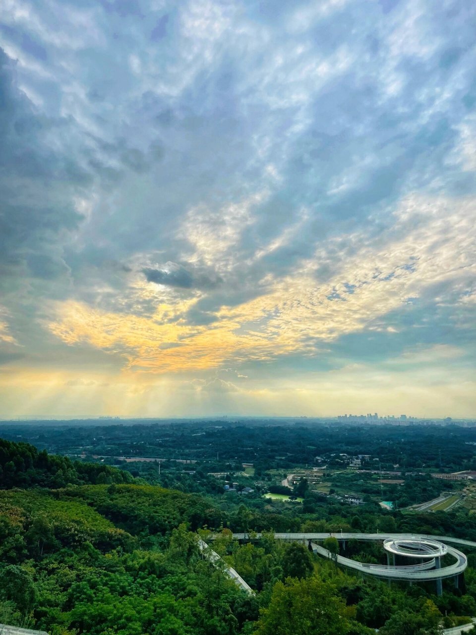 丹景山狮子堡观景台 秋天适合登高望远,丹景山狮子堡值得一去.