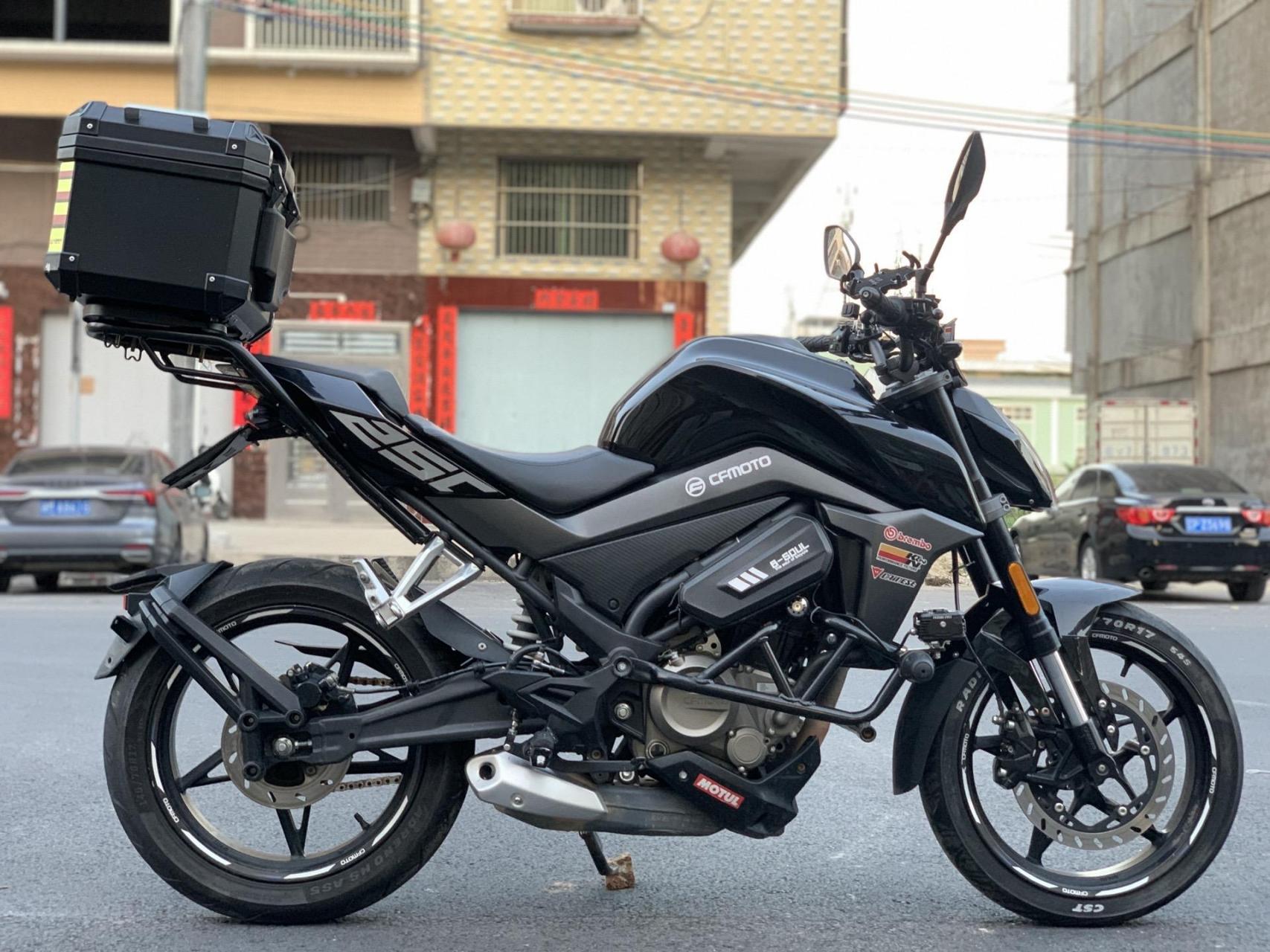 nk250街车机车摩托车 实行8000公里 加装尾箱尾架 防摔架射灯 边包 短