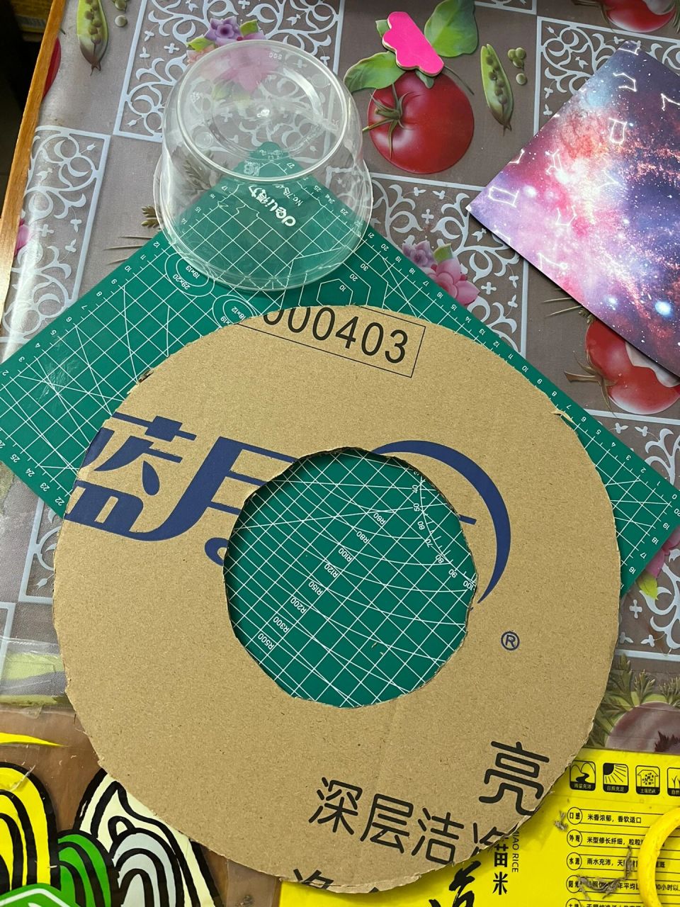 科学节自制太空帽子 学校科学节,要求利用环保材料做的科学帽子材料