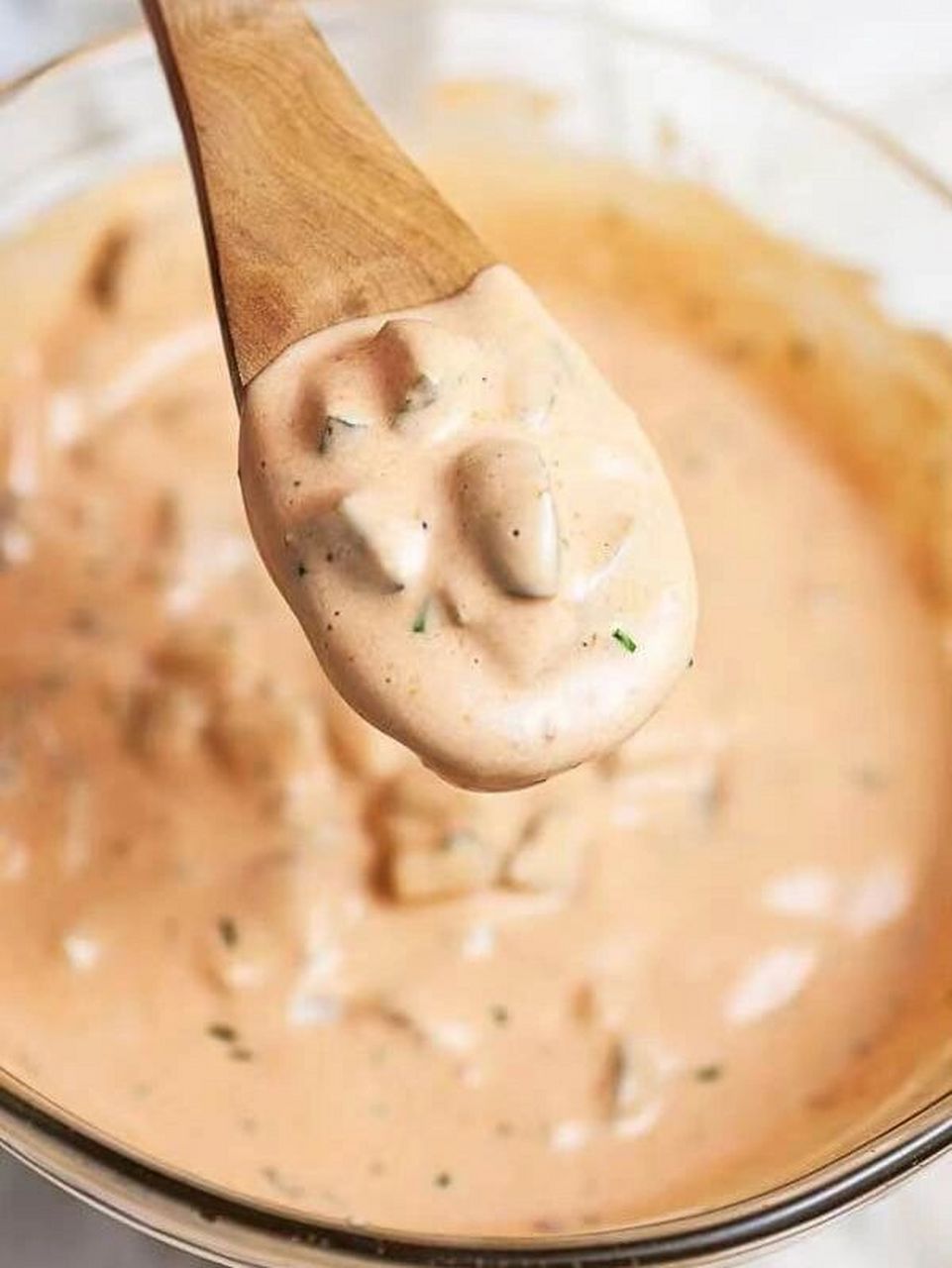 千岛酱是由蛋黄酱演变而来的一种酱汁(dressing)9193千岛酱以蛋黄