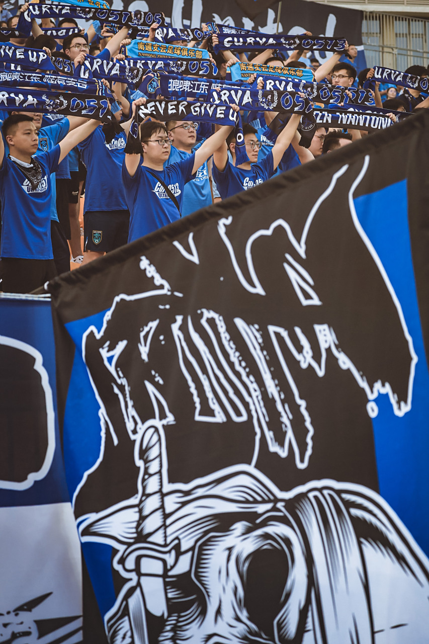 纯粹足球,纯粹热爱 97  #南通支云#狼啸江东 唯有支云#中超联赛