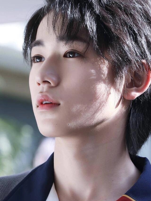 宋亚轩图片一,是我们的小宋啊 大家如果喜欢的话就点赞收藏下来吧