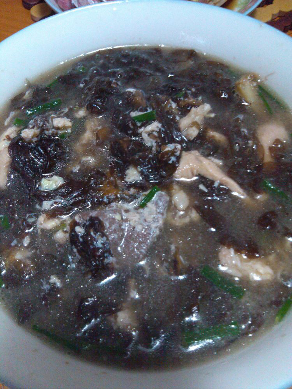 此外,紫菜含的铁和维