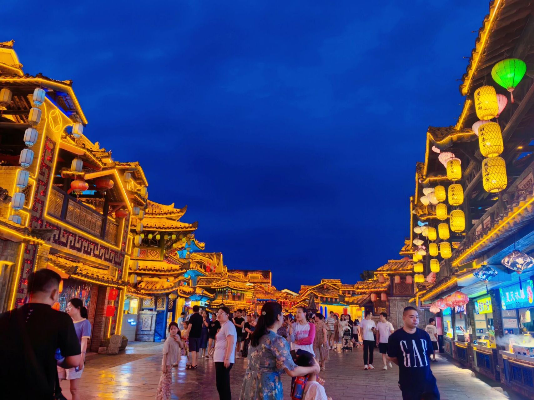 周至水街 烟火巷子        西安北郊出发 开车大约一个半小时到水街