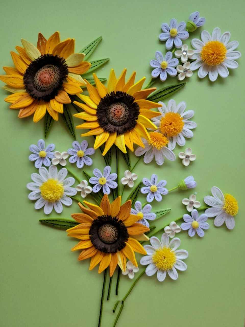 原创衍纸作品-向日葵花束 1.5mm衍纸向日葵,小雏菊花束作品!原创构思