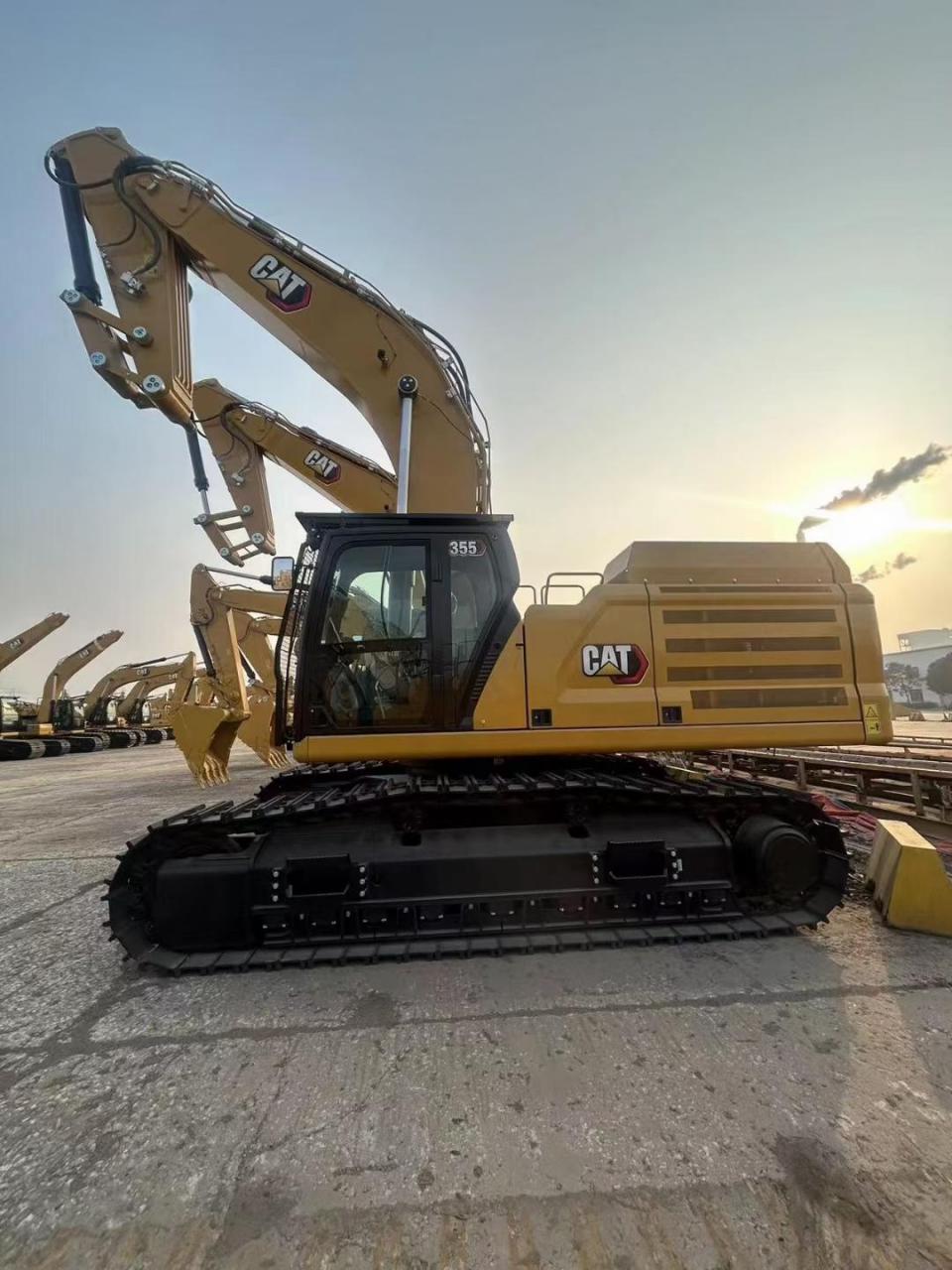 全新卡特国三机355-374-395有现货了,欢迎预定,以定金为准,5万起步,扯