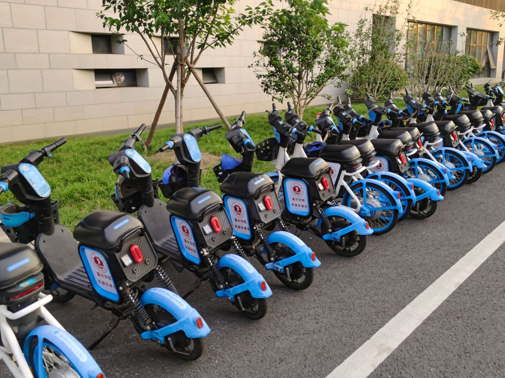 嘉兴学院梁林校区 (生活篇) 来啦来啦!嘉院生活还是很方便哒!