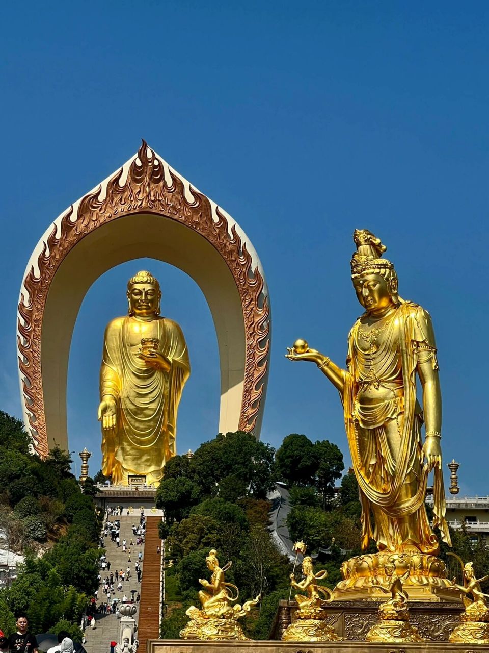 世界最高佛像——东林大佛 世界最高佛像——东林大佛不求繁华富贵