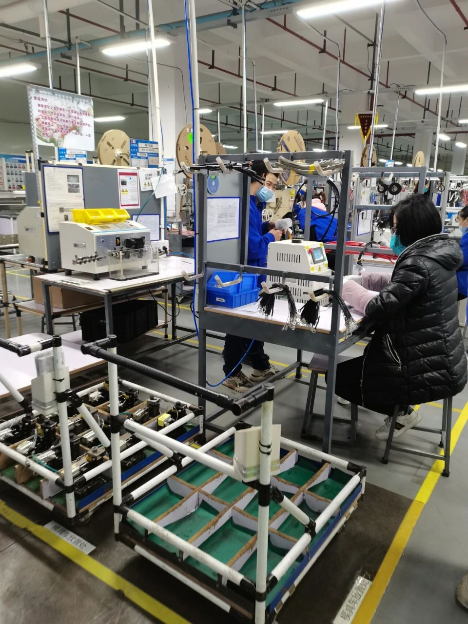 给我分配的活也不是很累,大家也很热情,有什么