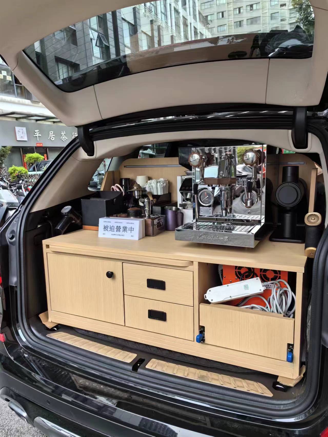 移动咖啡车,宝马x3款车尾箱定制改装案例