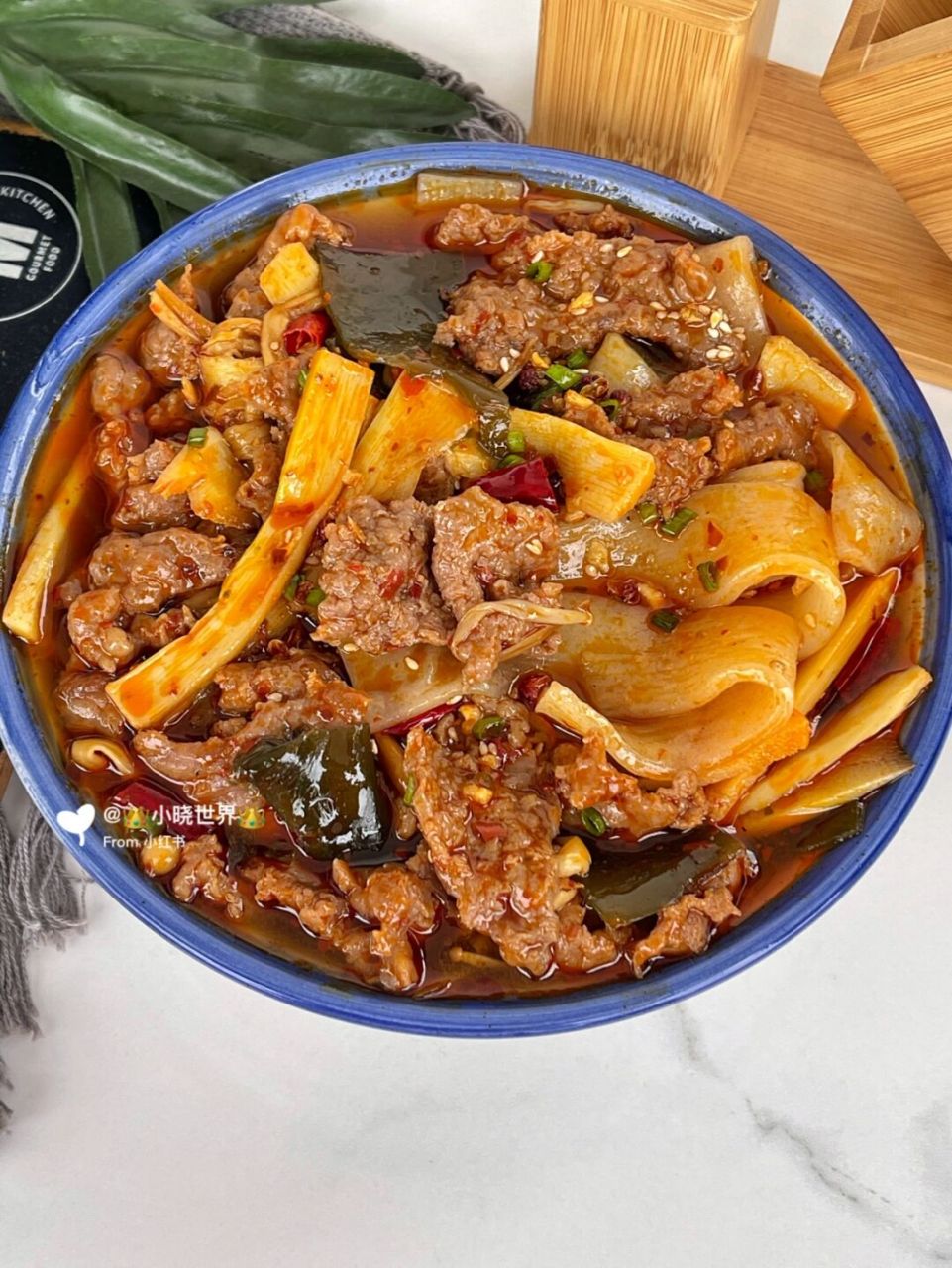 99吃了会上瘾的麻辣牛肉宽粉75嗦一口满嘴香 这个麻辣宽粉我每周