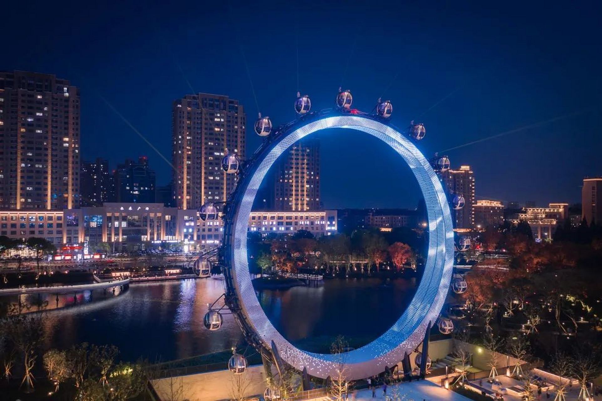 13分14秒的浪漫!嘉兴首座无辐摩天轮 - "秀水年华"摩天轮地处长三角核