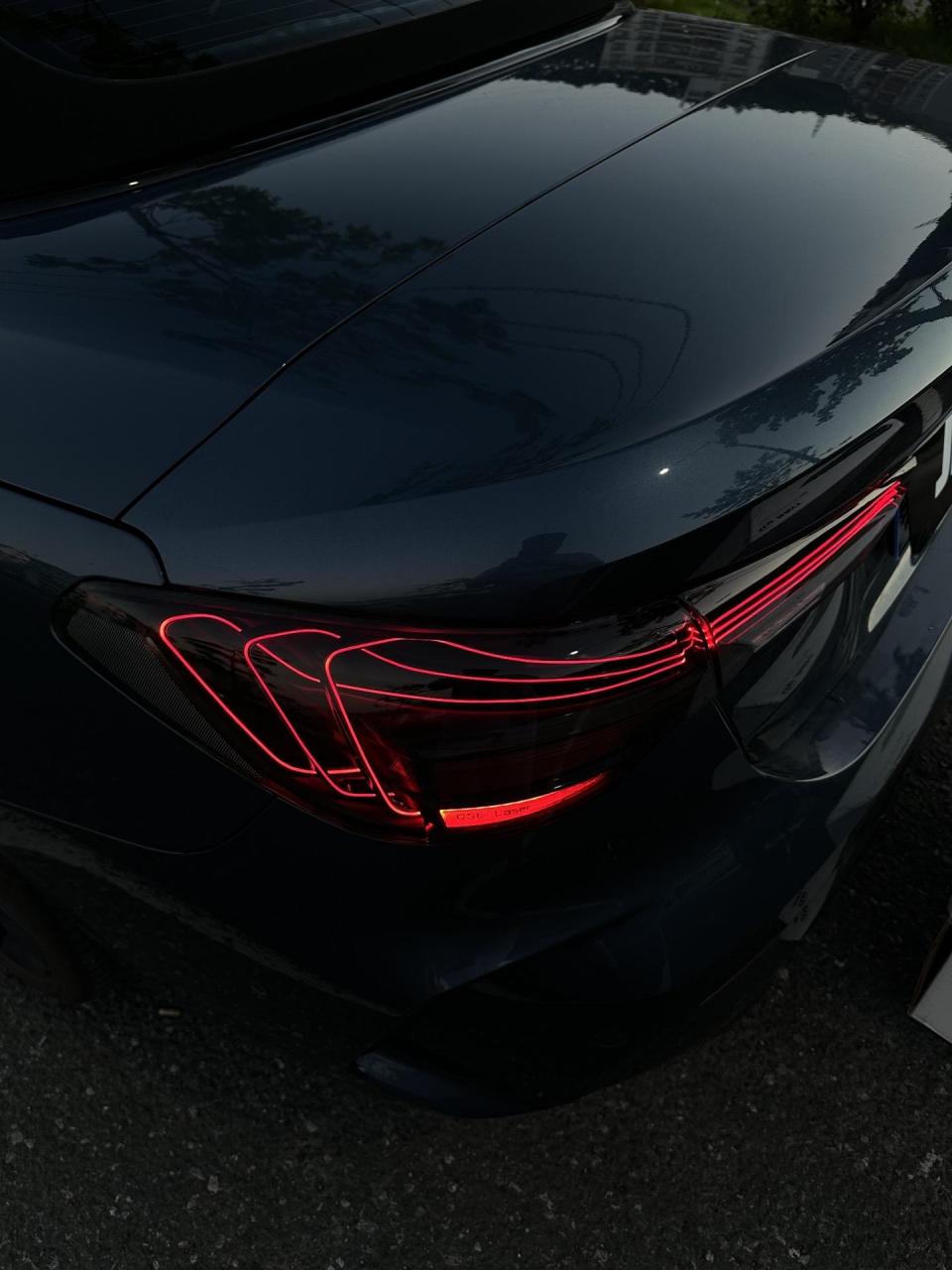 宝马新4系 m4 i4 csl真激光尾灯.