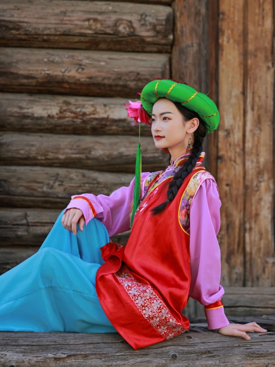 96东乡族简介: 东乡族主要分布于甘肃省临夏回族自治州的东乡族自治