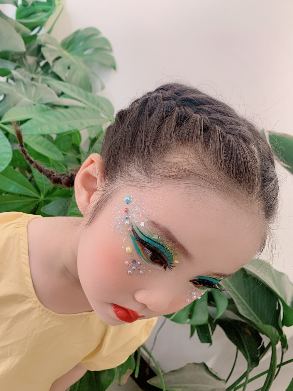 六一儿童节舞台有效化妆 经过孩子妈同意做一个妆前妆后对比图,有的人