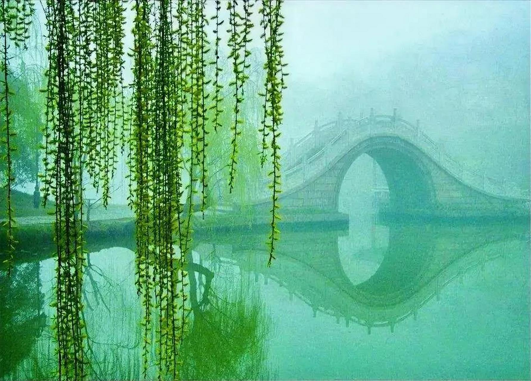 上联:春风栽绿柳 下联:烟雨拂红罗 上联:春风栽绿柳;请赐下联 请师友