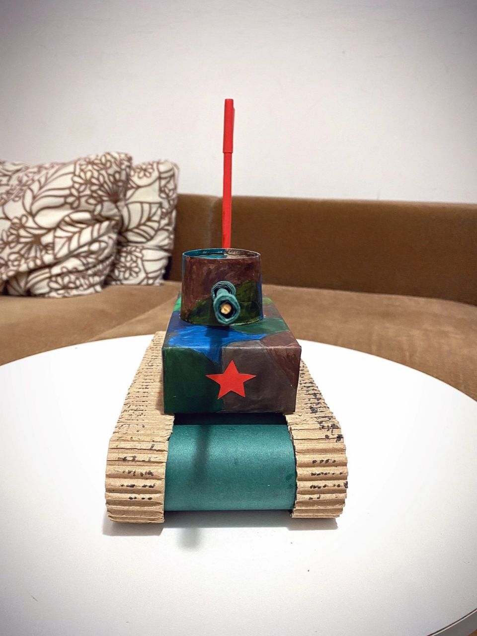 幼儿园手工 |diy坦克·国庆节/建军节/建党节 没有拍教程,制作过程