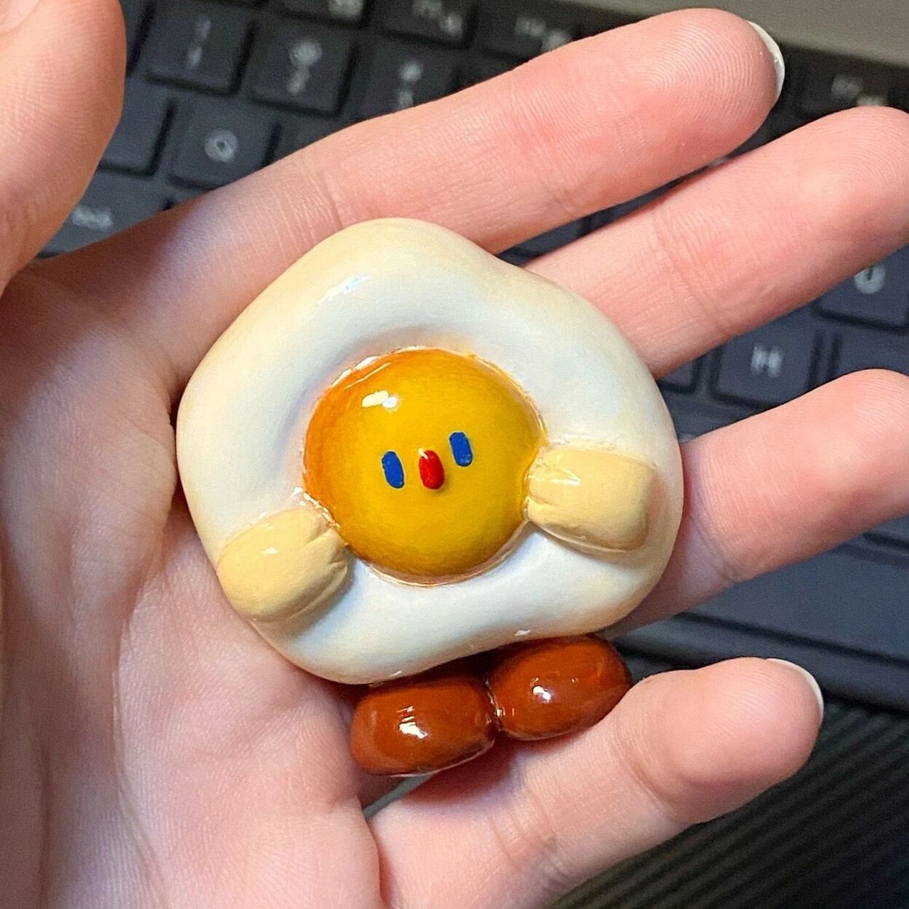 石塑粘土|一只荷包蛋 你看起来好像很好吃!