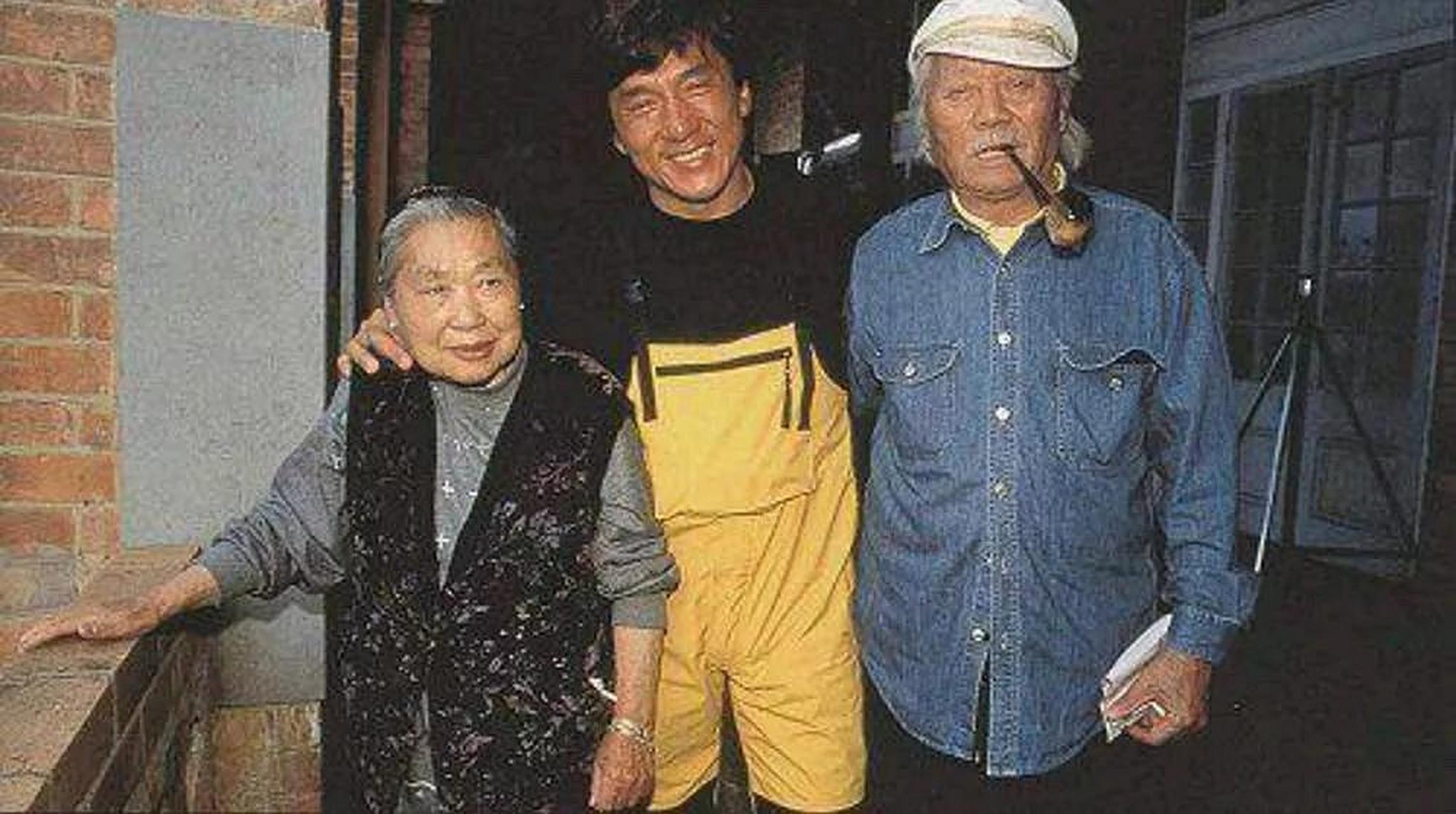 成龙主演《警察故事4:简单任务》全球票房数据总汇:  1,香港票房5750