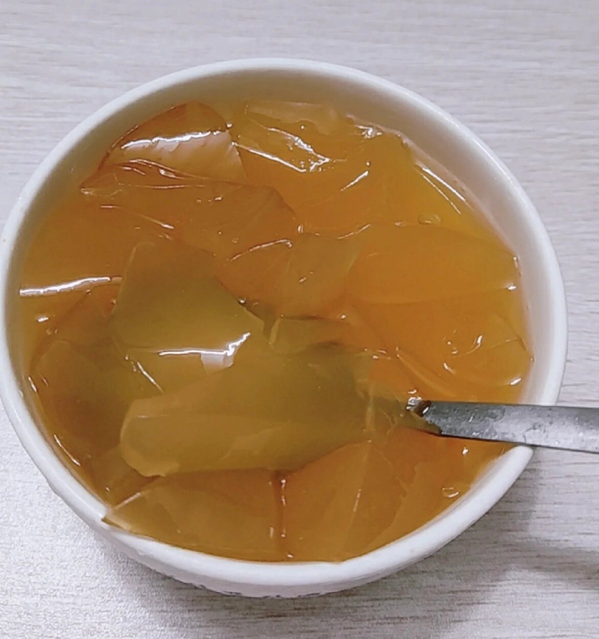 镇江金山寺屋檐上的少见藤蔓植物薜荔与凉粉 周末去闲逛看到的,很小众